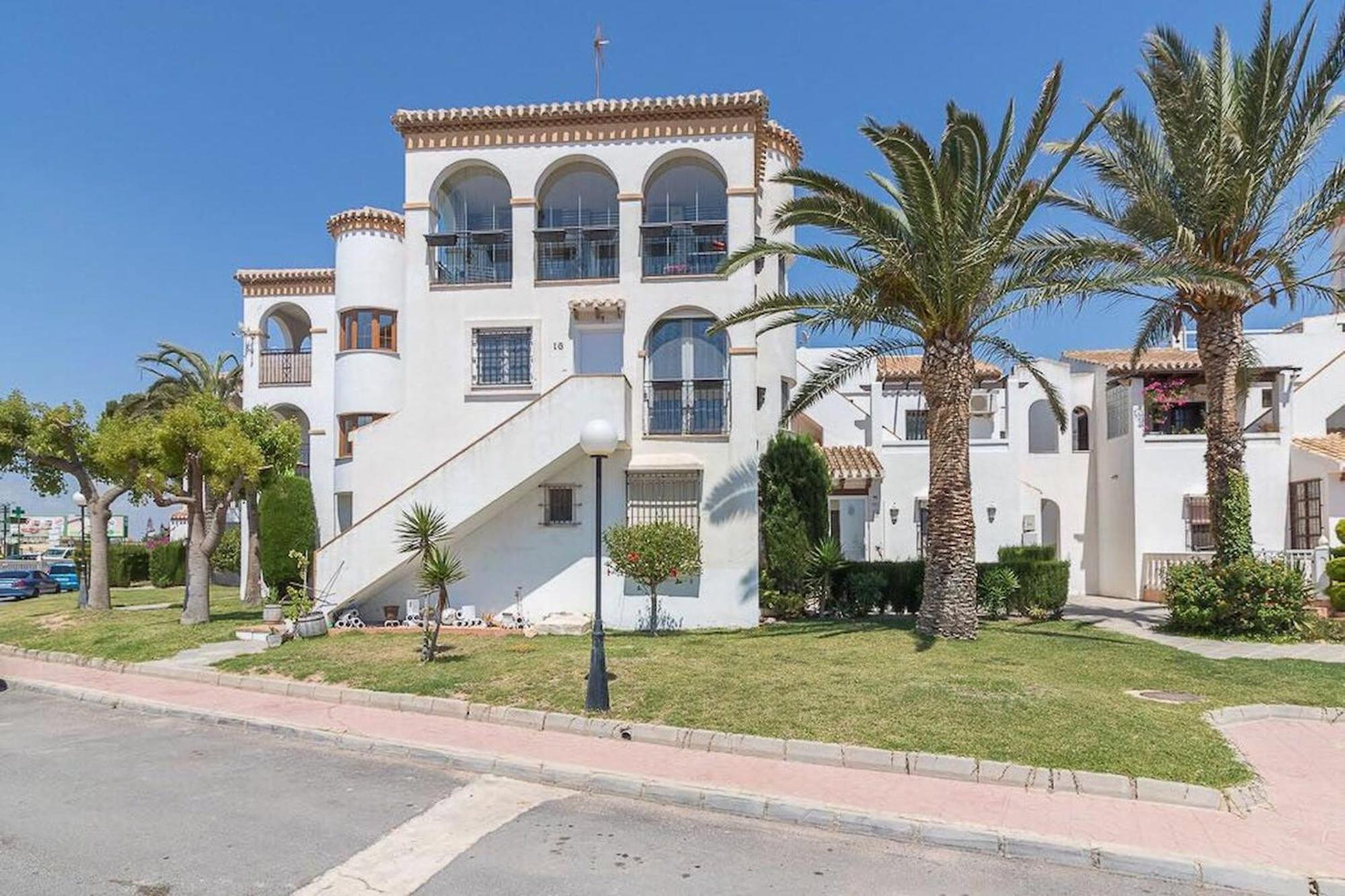 Perla By The Sea Villa Аликанте Екстериор снимка